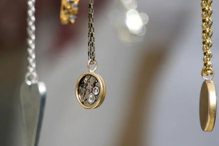 Best Ways to Wear Gold and Silver Together